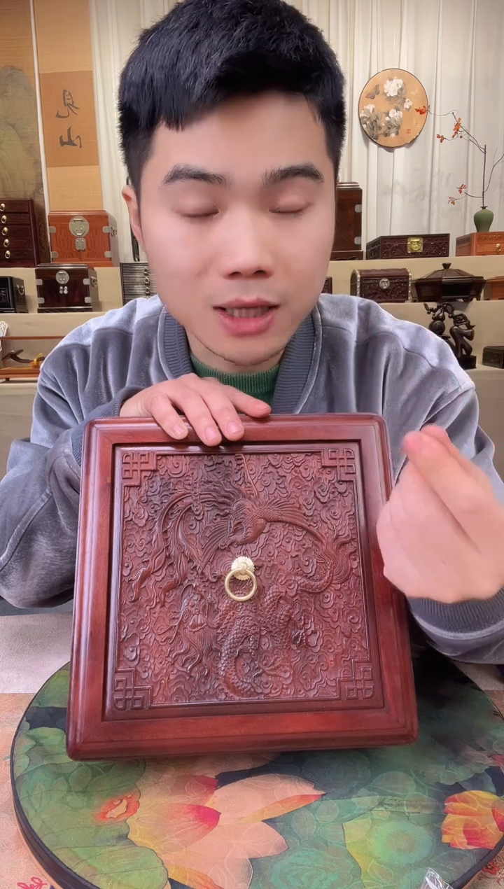 【闪购商品】紫檀木类成套家具紫檀精雕果盒