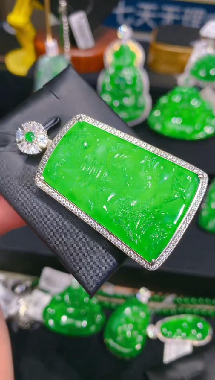 【闪购商品】翡翠颈饰银S925镶嵌75一季