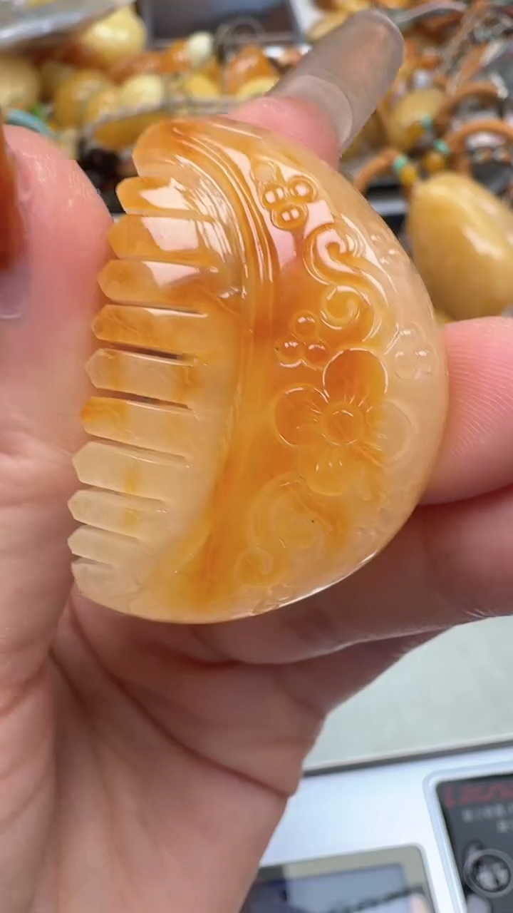 裸石琥珀未镶嵌如图