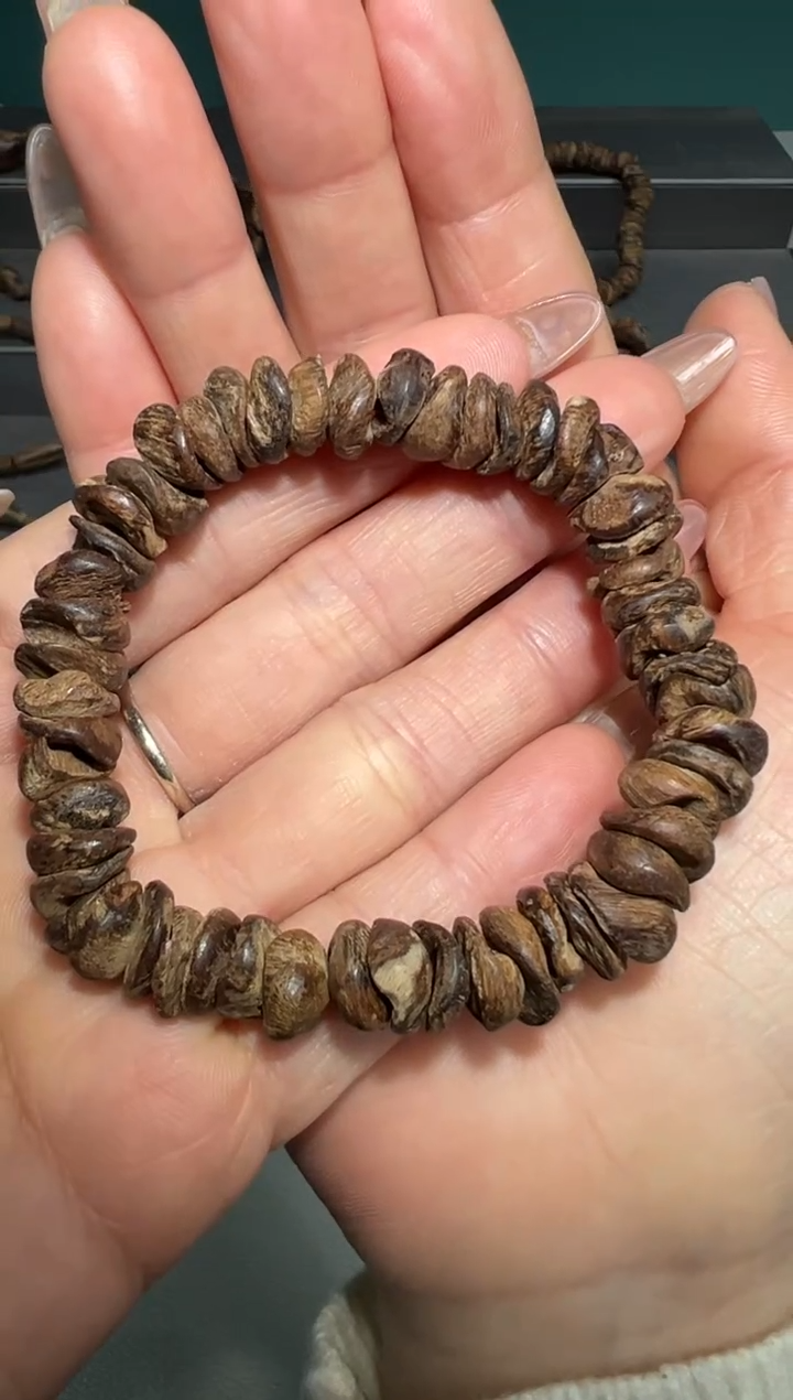 【闪购商品】沉香手串老惠安沉水厚肉包头随型手串11.3克