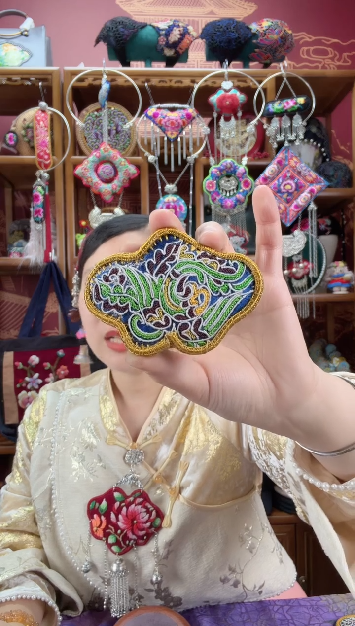 刺绣耳环30甜甜家