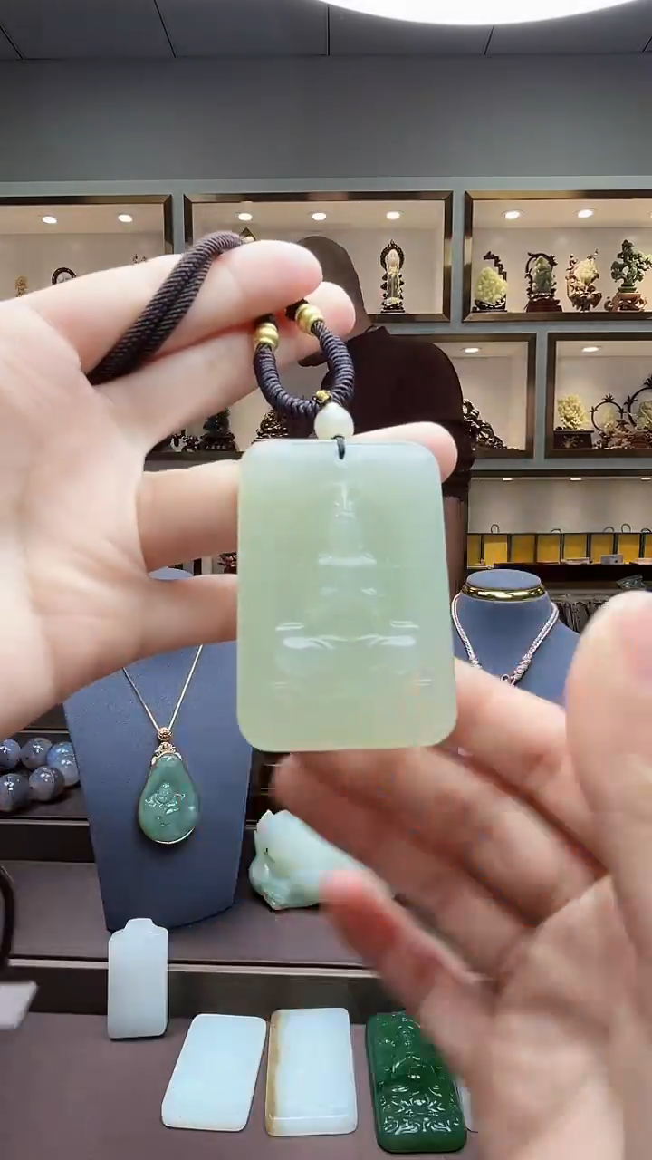 【闪购商品】和田玉颈饰未镶嵌苏