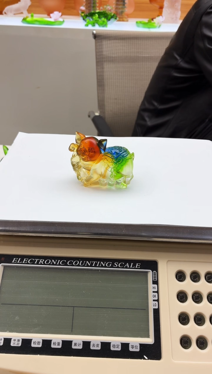 手工艺品琉璃十二生肖猪彩色