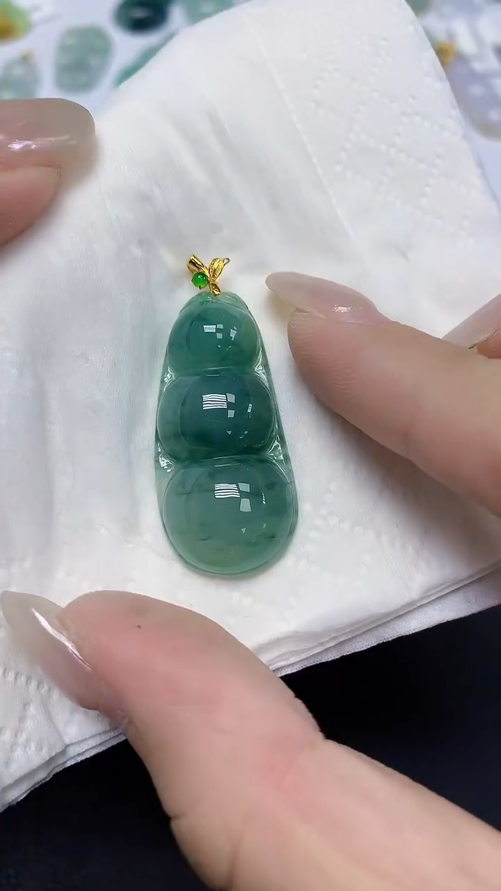 翡翠18K金镶嵌颈饰天然缅甸翡翠A货