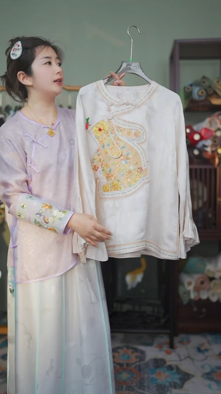 刺绣XL码140斤内百搭款上衣单层