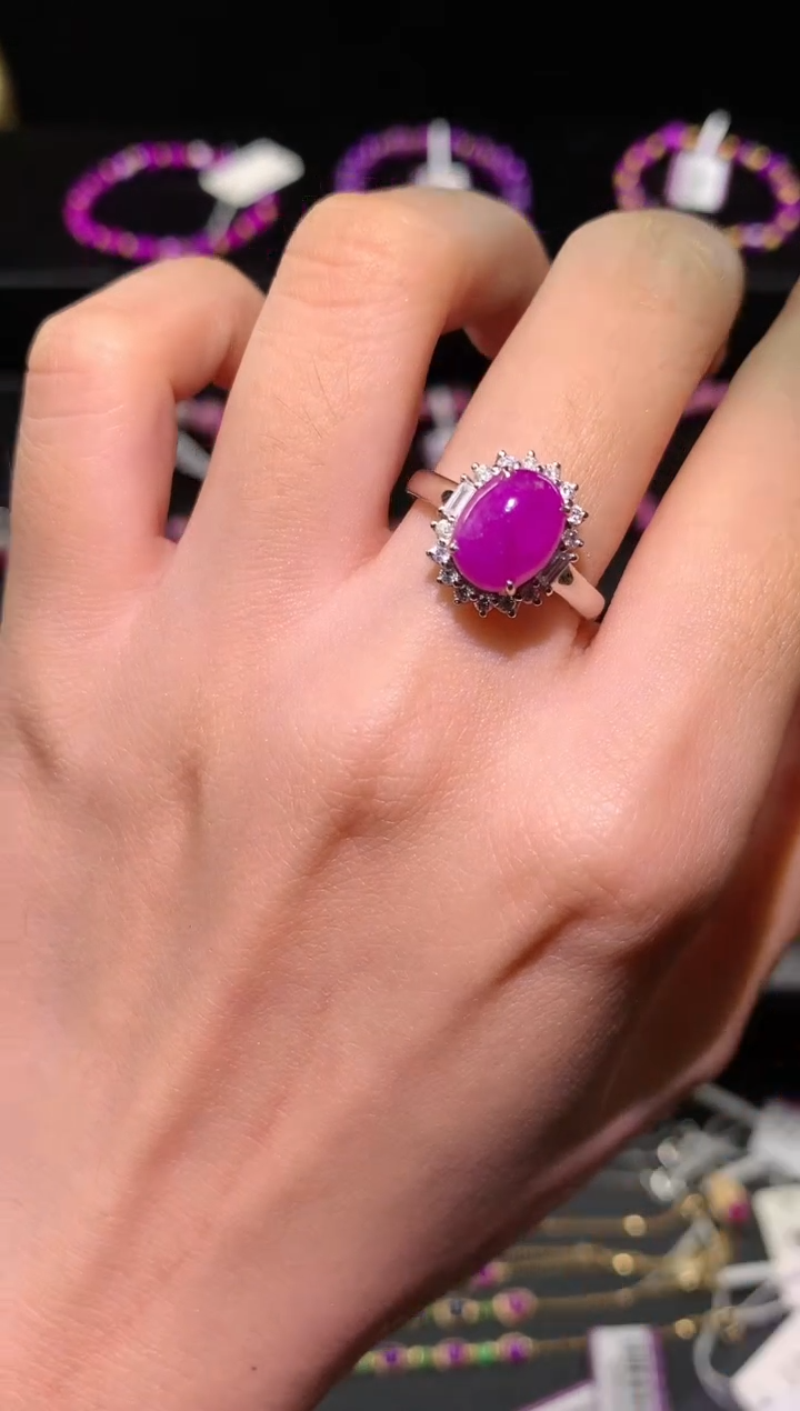 【闪购商品】苏纪石（舒俱来）.18K金镶嵌舒俱来戒指