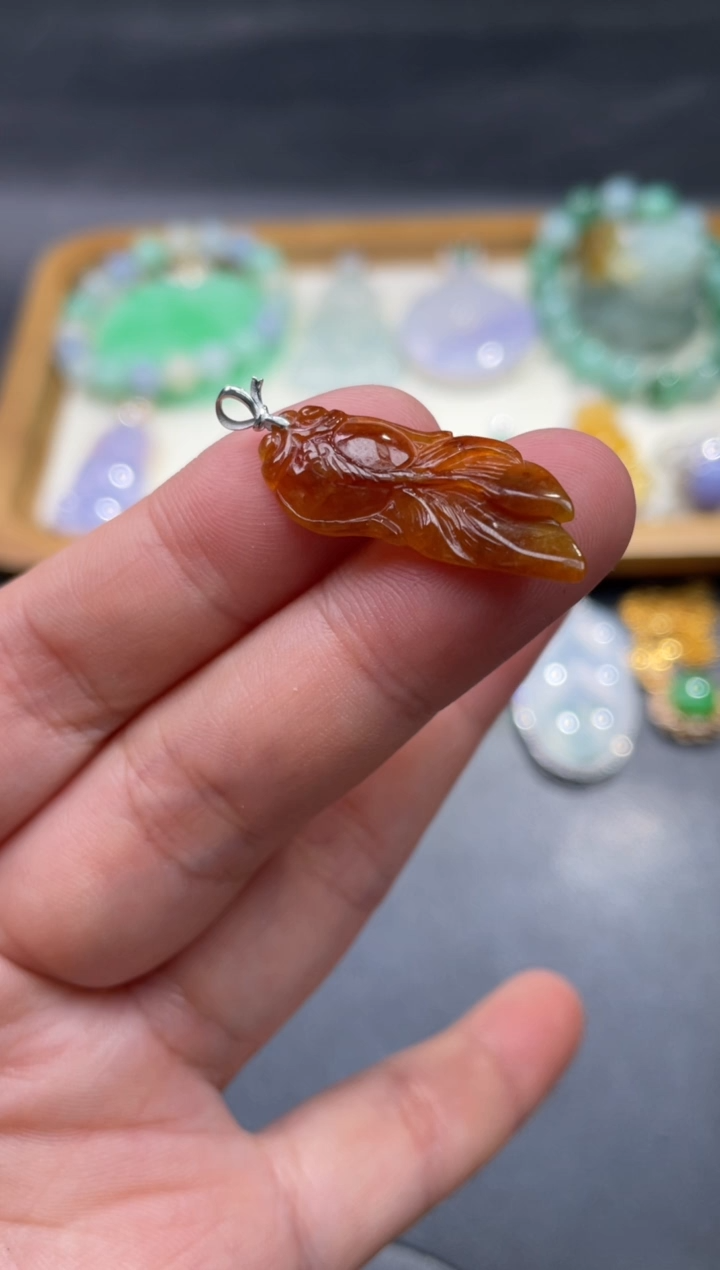 【闪购商品】翡翠颈饰18K金镶嵌78.........