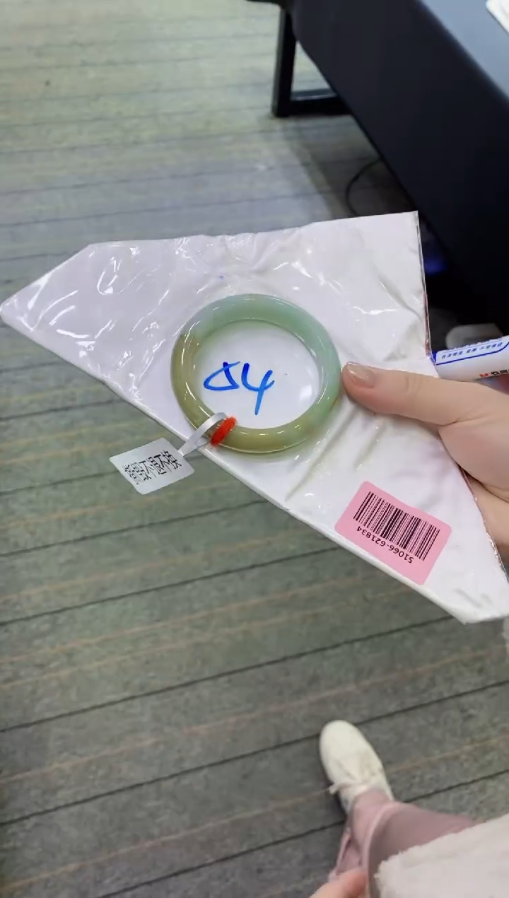 【闪购商品】翡翠手镯未镶嵌            