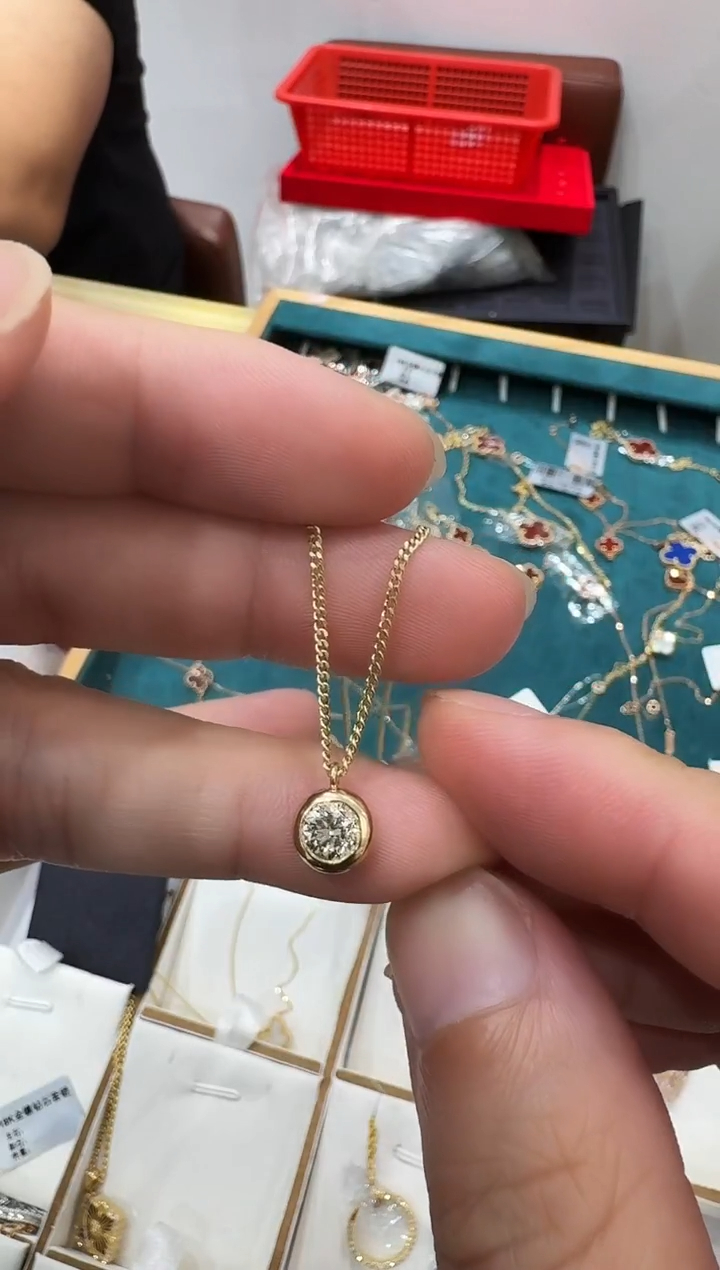 套链18K金镶嵌钻石70分泡泡套链