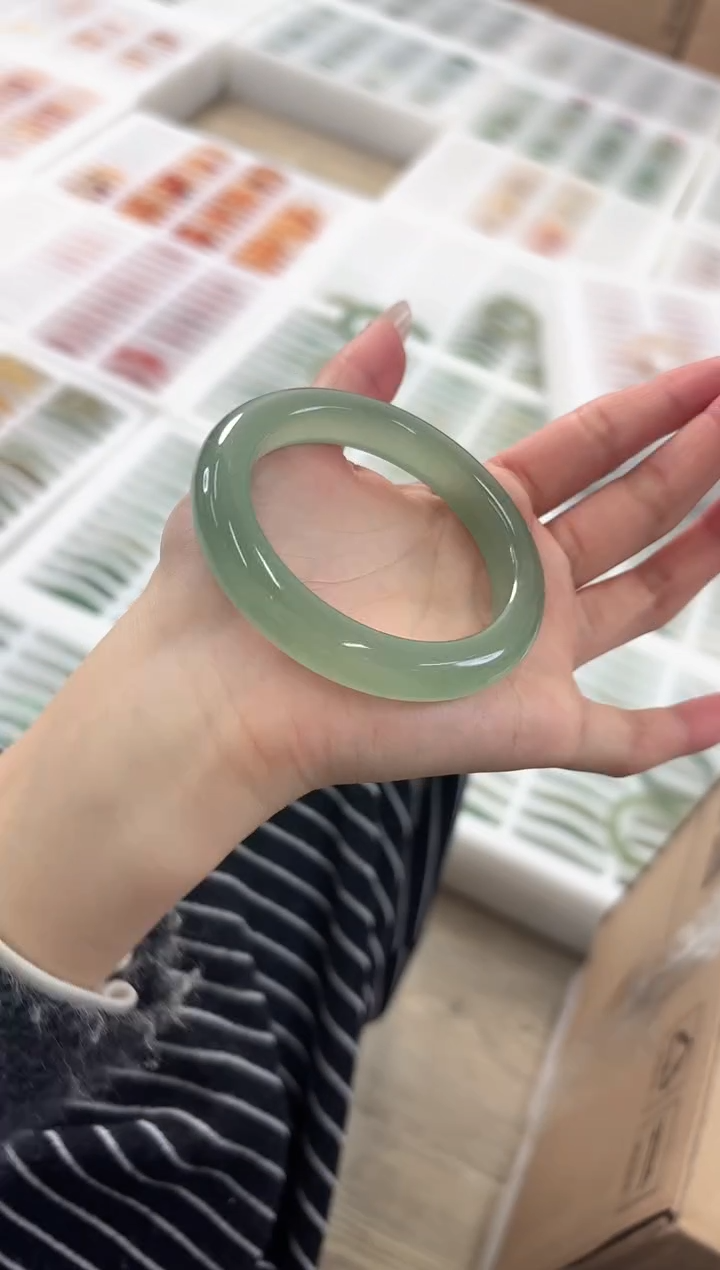 未镶嵌手镯石英质玉142-55D