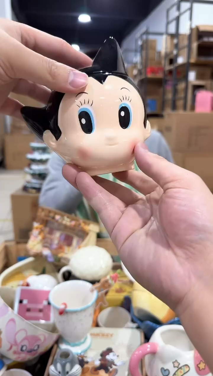 瓷片阿童木带盖杯