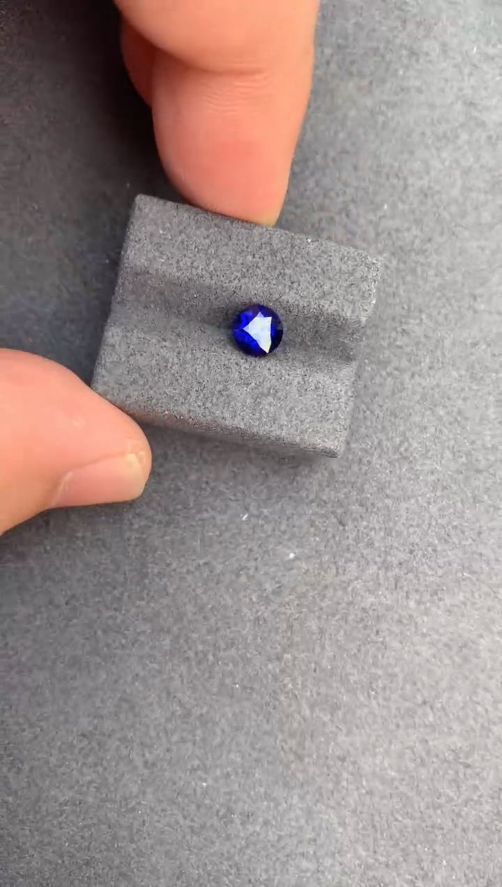 【闪购商品】蓝宝石裸石未镶嵌1.1ct皇家蓝