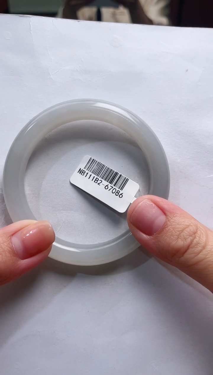 【闪购商品】和田玉手镯未镶嵌56