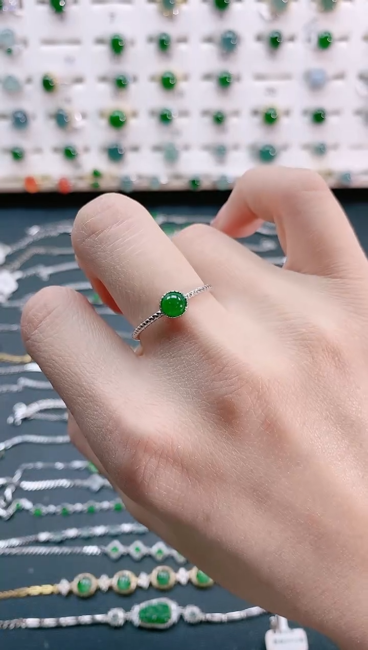 【闪购商品】翡翠戒指银S925镶嵌天然翡翠