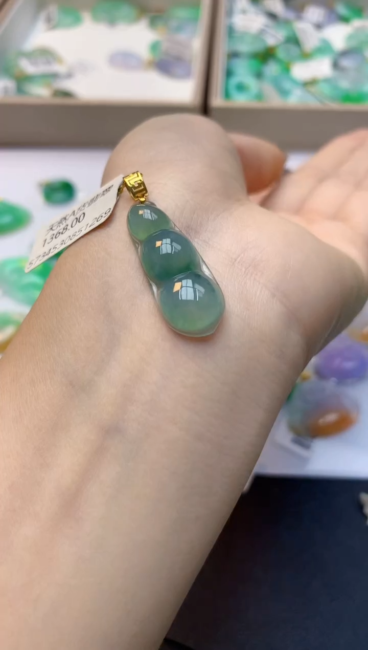 颈饰18K金镶嵌翡翠天然A货翡翠百元以上9元证书费自理