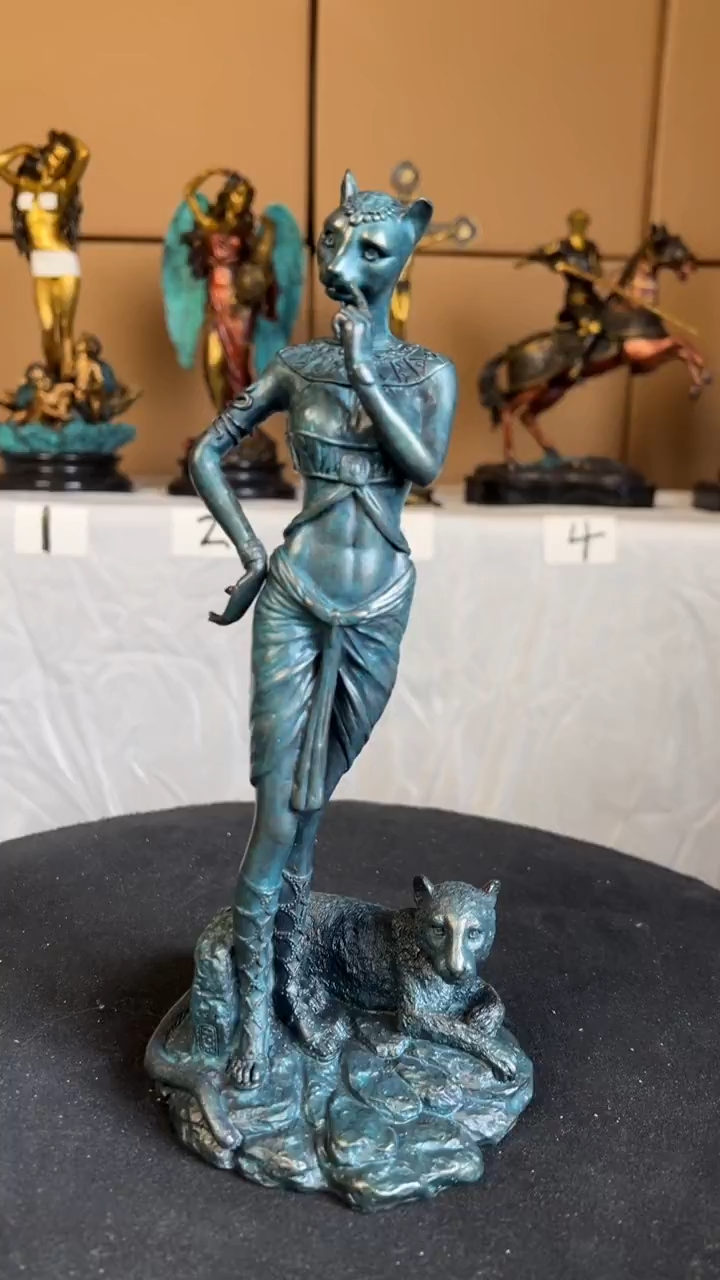 精铜材质精美雕塑
