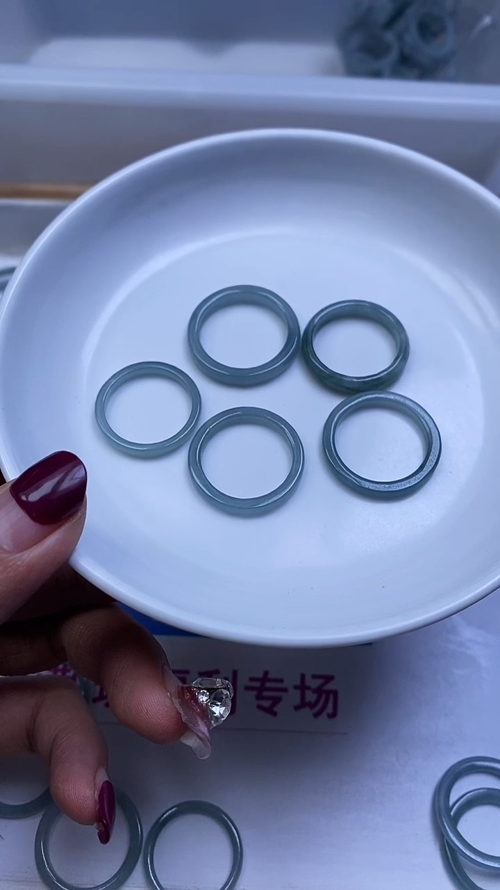 未镶嵌翡翠手饰（1号）翡翠 戒圈1个6元