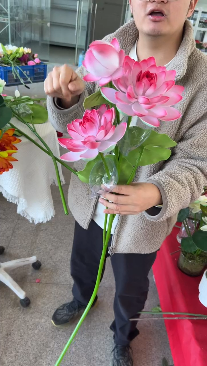 【闪购商品】仿真花朵荷花