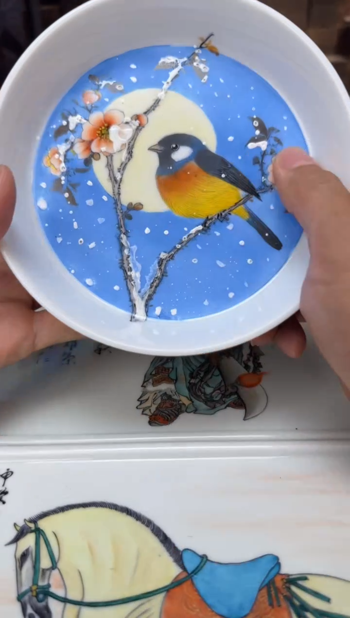 以笔为心，以瓷为纸。