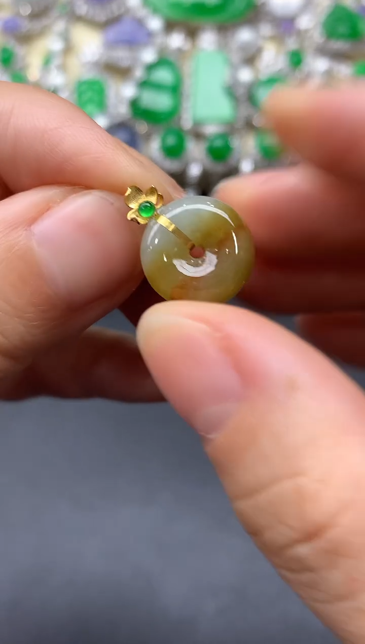 颈饰18K金镶嵌翡翠51-中国好珍宝