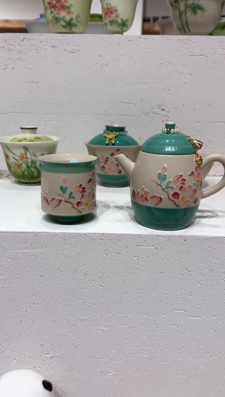 【闪购商品】泡茶壶+茶杯+提溜 哈哈哈