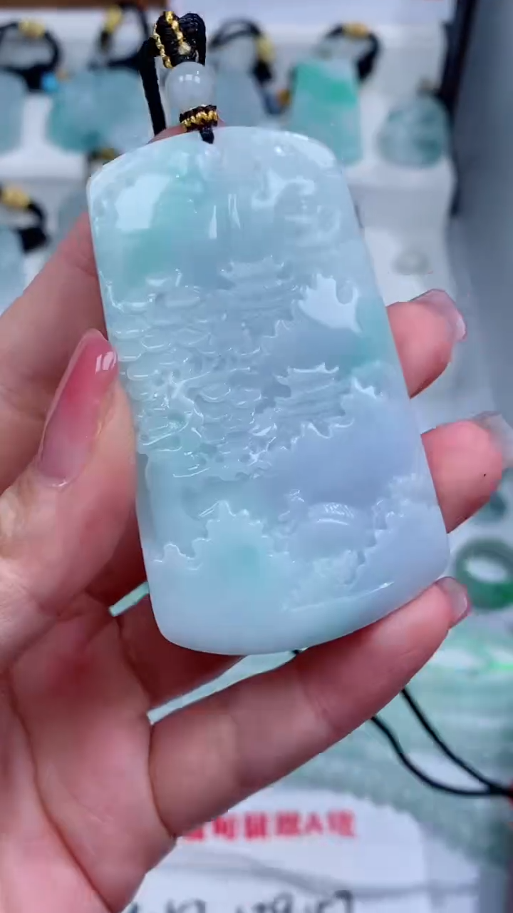 翡翠未镶嵌颈饰吊坠