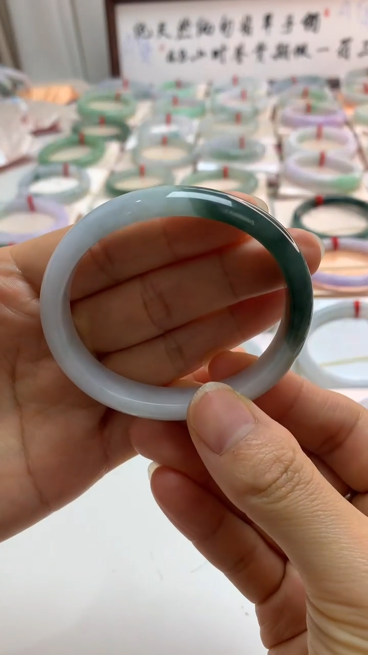 未镶嵌手镯翡翠56贵妃半山水