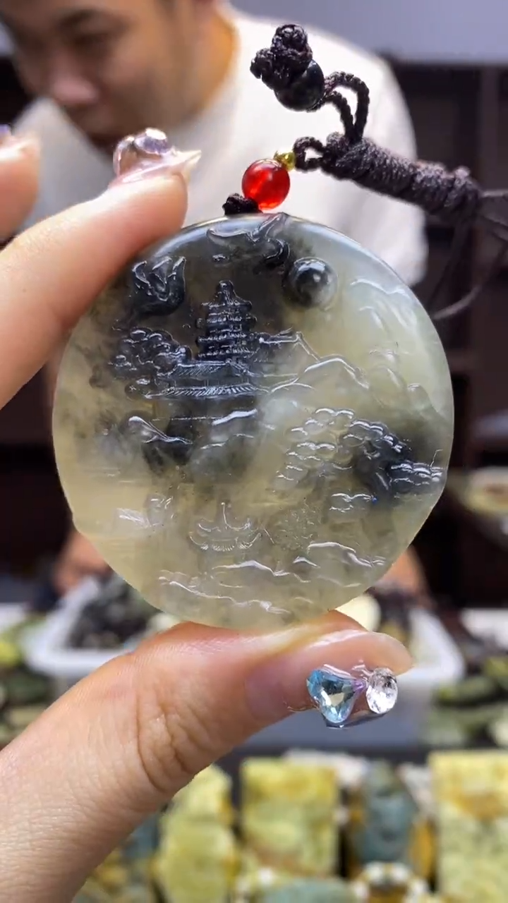 未镶嵌岫玉挂件  