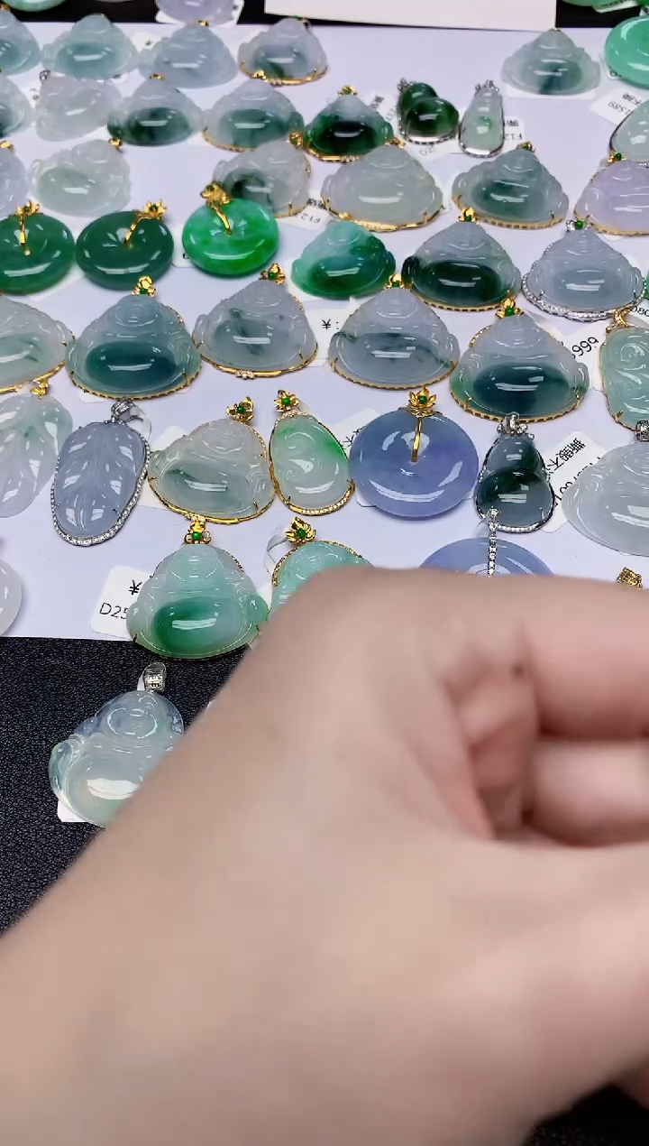 颈饰18K金镶嵌翡翠天然缅甸A货翡翠百元以上9元证书费自理