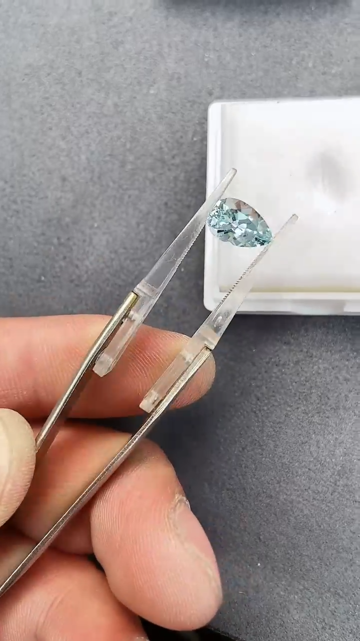 【闪购商品】海蓝宝石裸石未镶嵌1.88