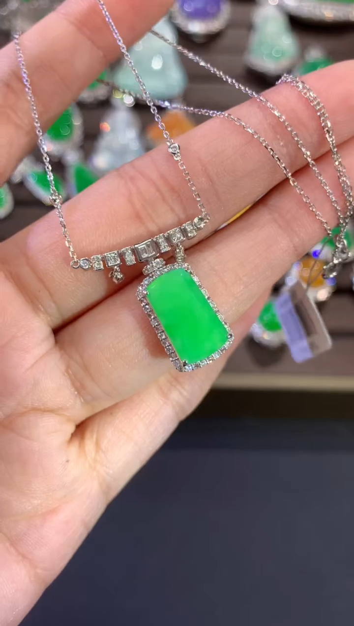 【闪购商品】翡翠套链18K金镶嵌Z178|9800