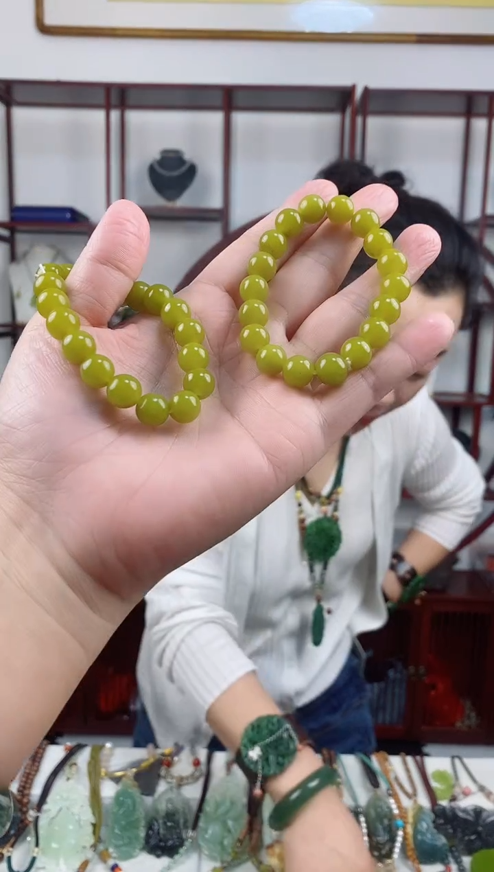 未镶嵌岫玉颈饰手串
