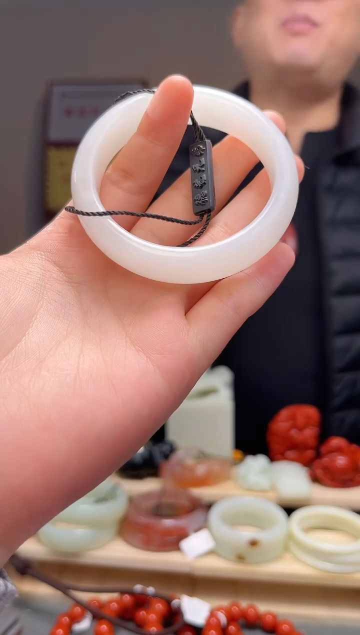 颈饰未镶嵌和田玉55.6