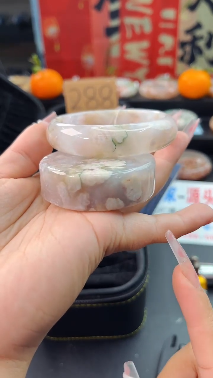 【闪购商品】石英质玉手镯未镶嵌赠送镯心（58圈口）