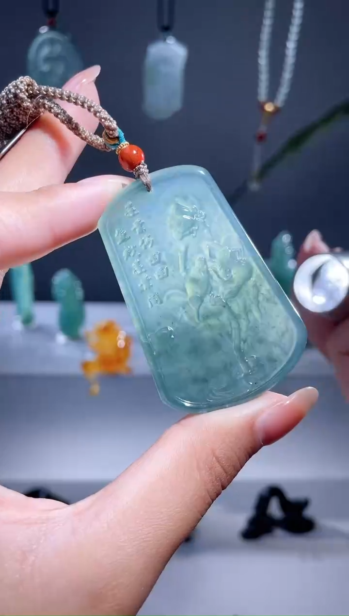 翡翠未镶嵌颈饰仿古牌 多样性发1