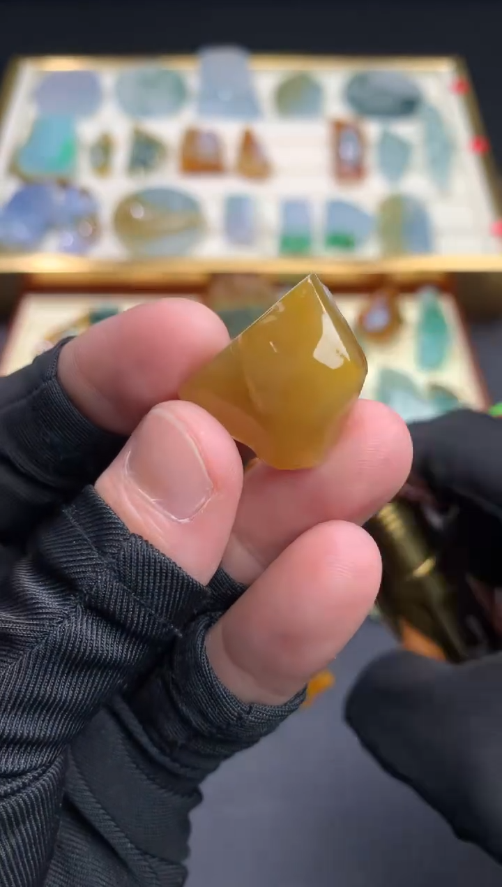 【闪购商品】定制翡翠未镶嵌         