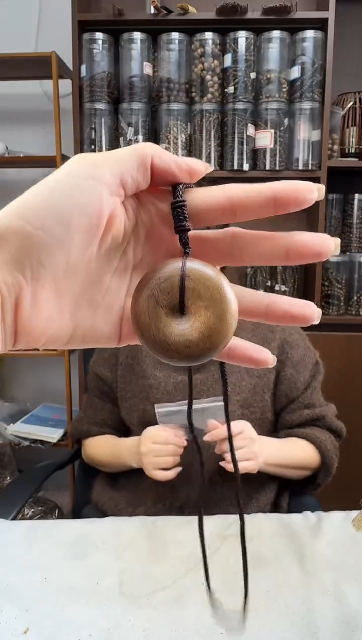 沉香沉香碎屑大平安扣静静沉香甄选多样性发一