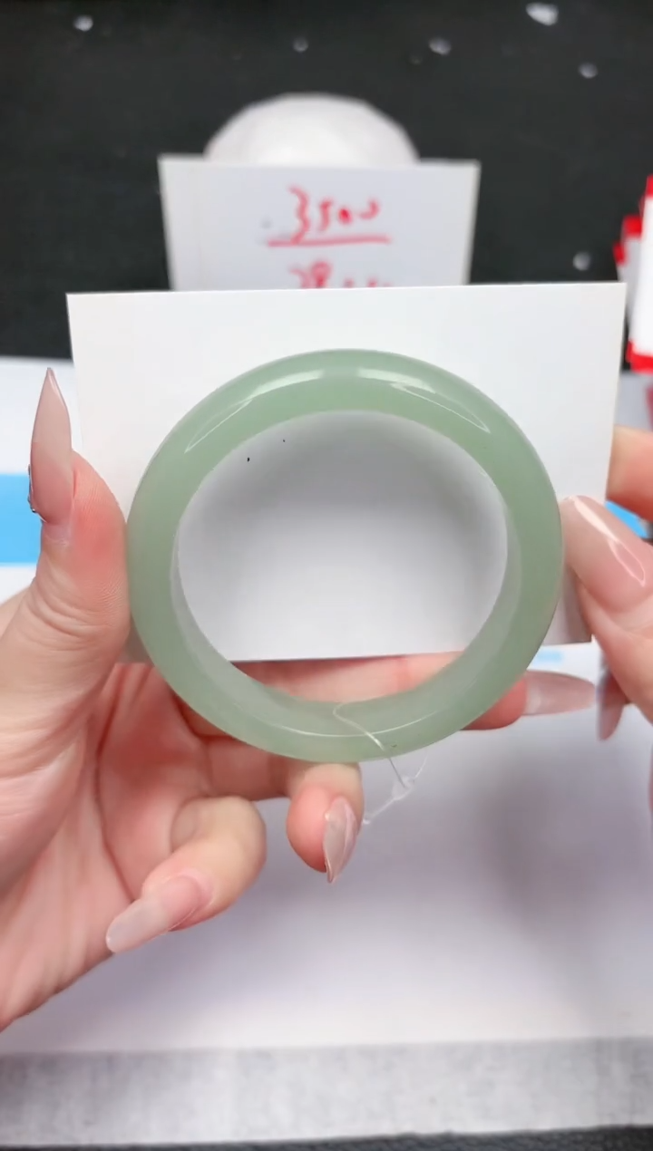 【闪购商品】石英质玉手镯未镶嵌843-55.5