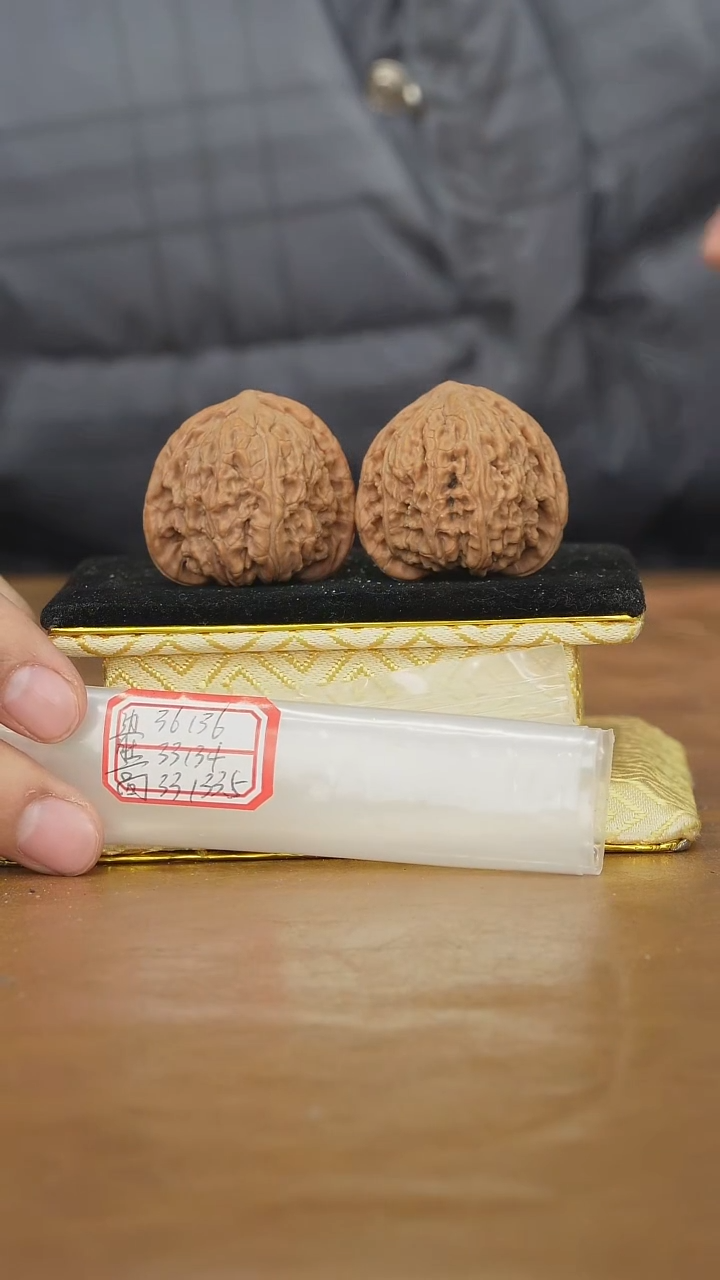 把件文玩核桃密纹狮子头