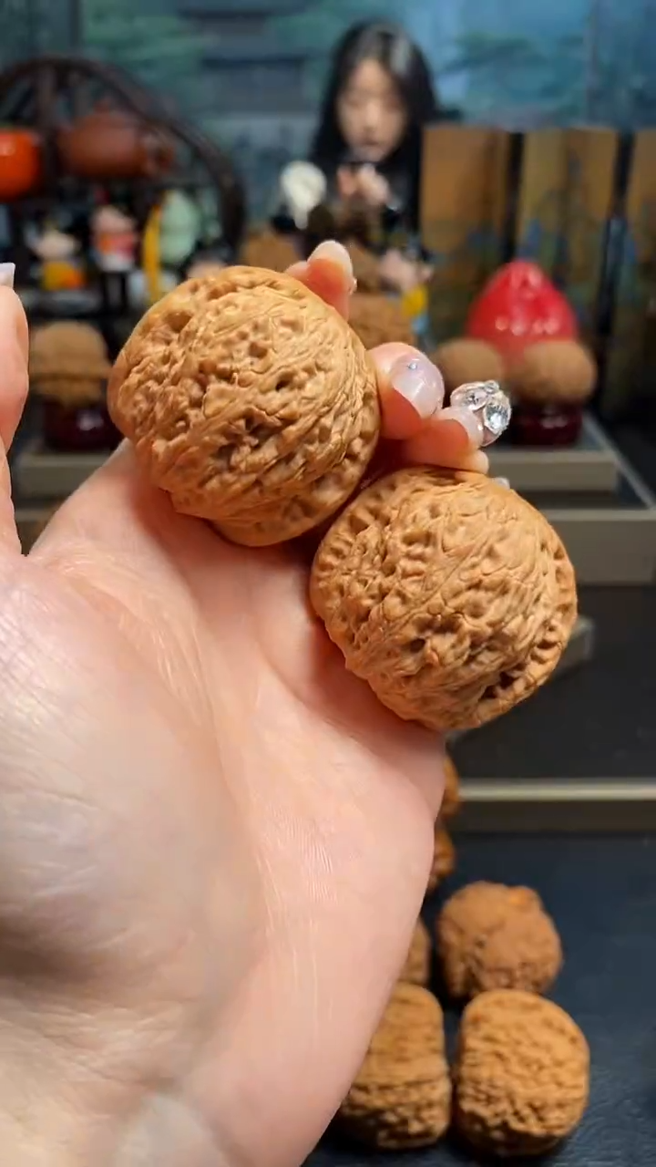 【闪购商品】文玩核桃吊坠K454绣球41