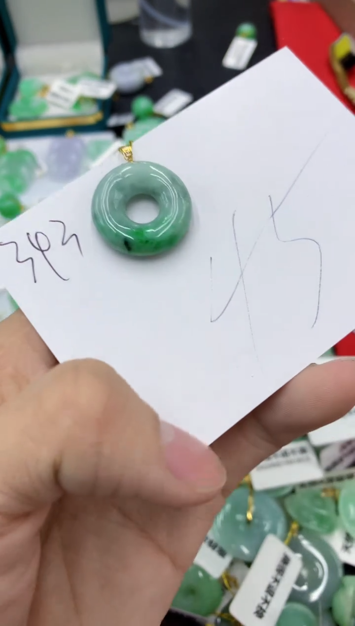 【闪购商品】翡翠18K金镶嵌颈饰111111111