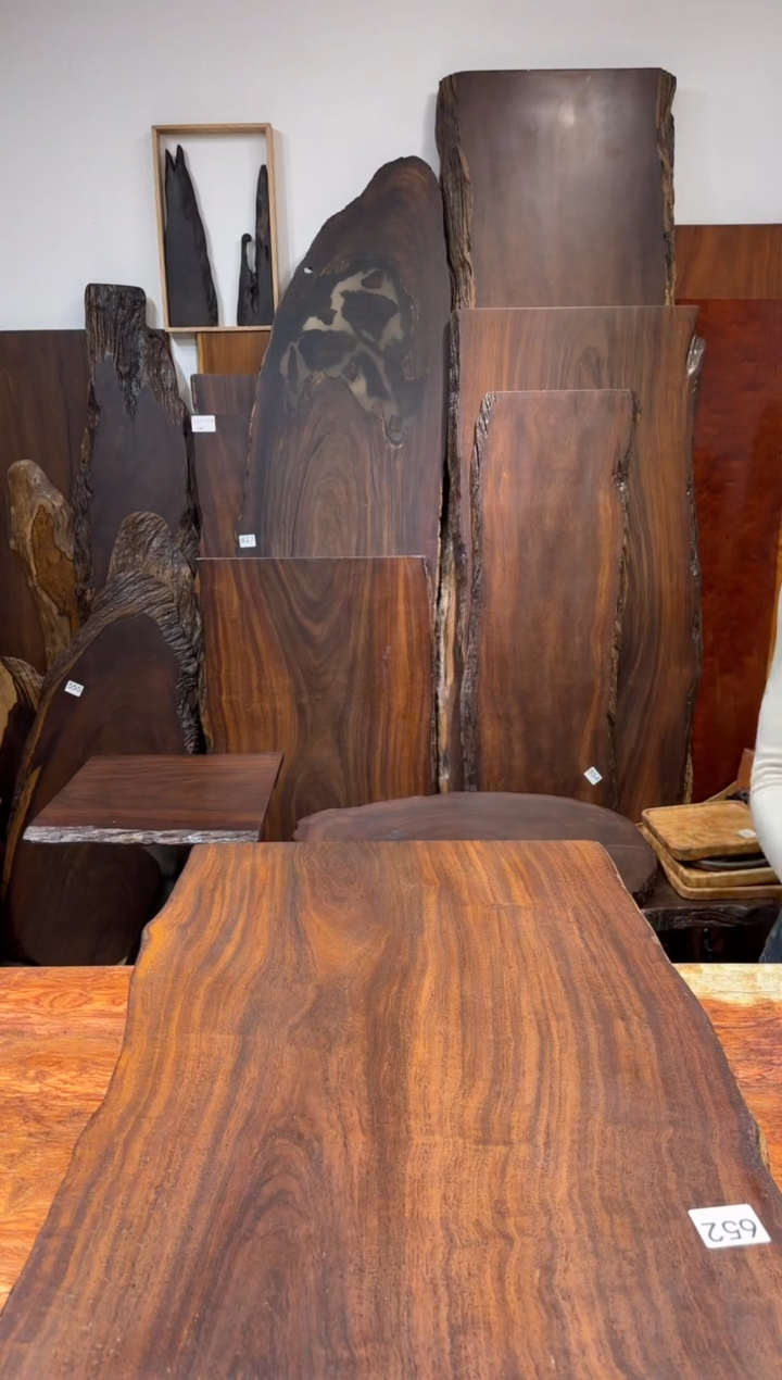 风车木（黑檀木）尺寸82*48*2.3编号652