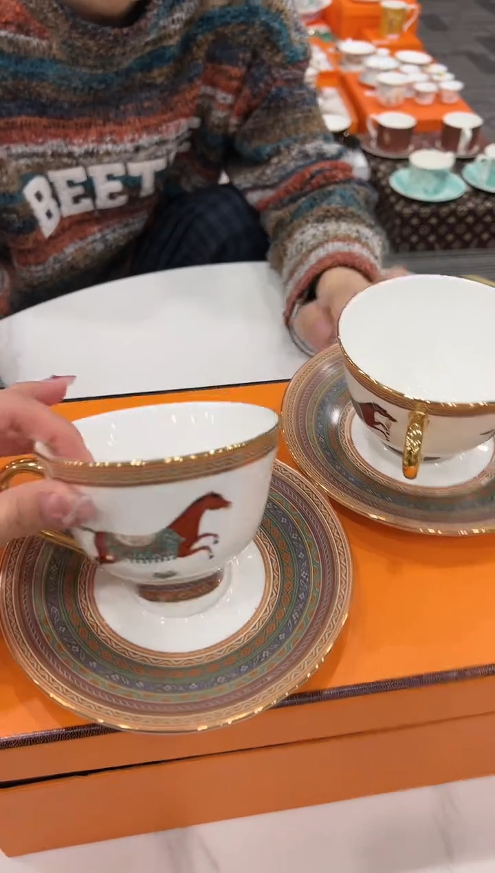 【闪购商品】杯H706--------------