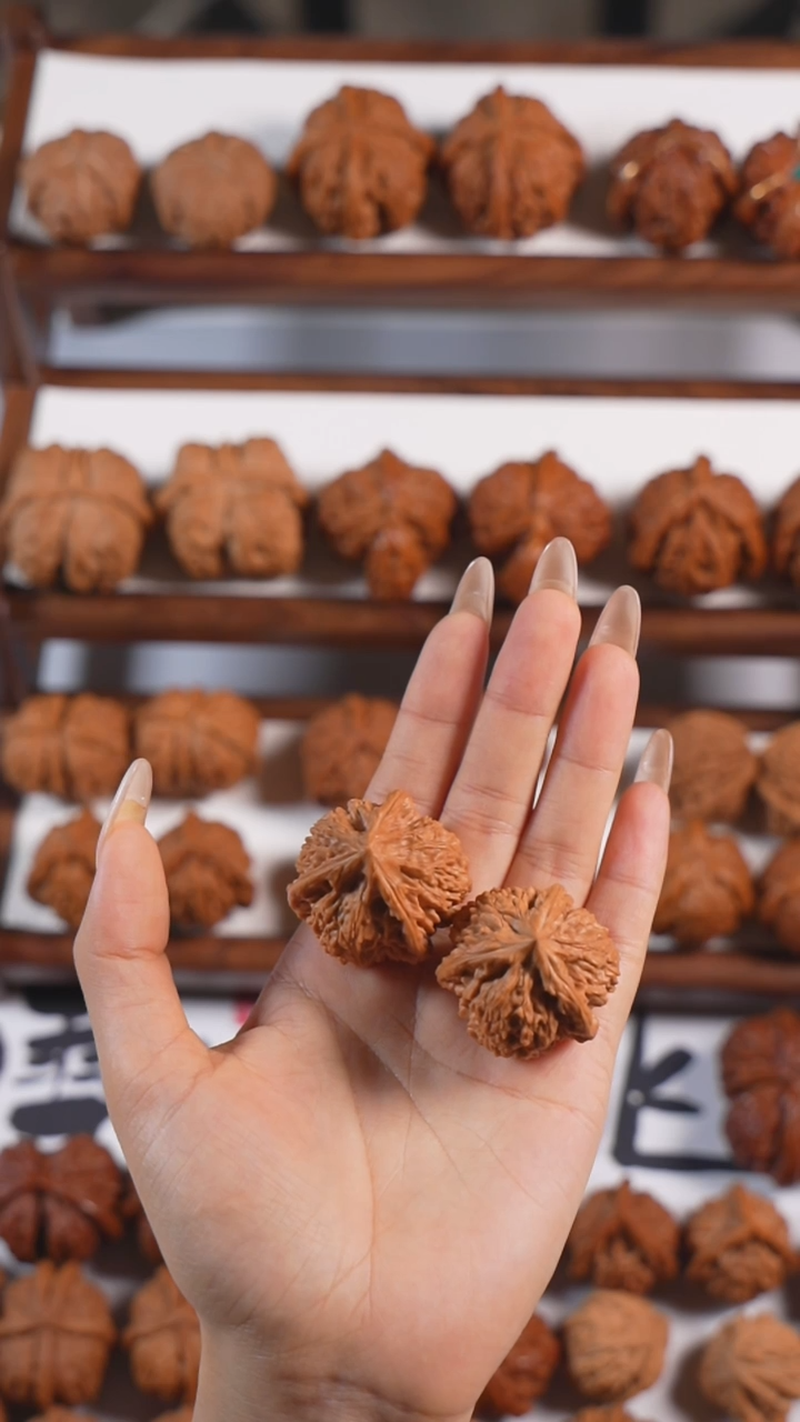 文玩核桃吊坠御龙粗筋奔