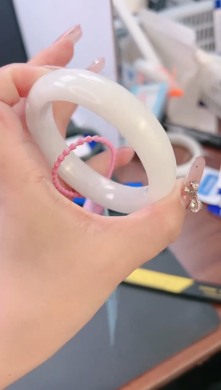 未镶嵌手镯和田玉11T113-56