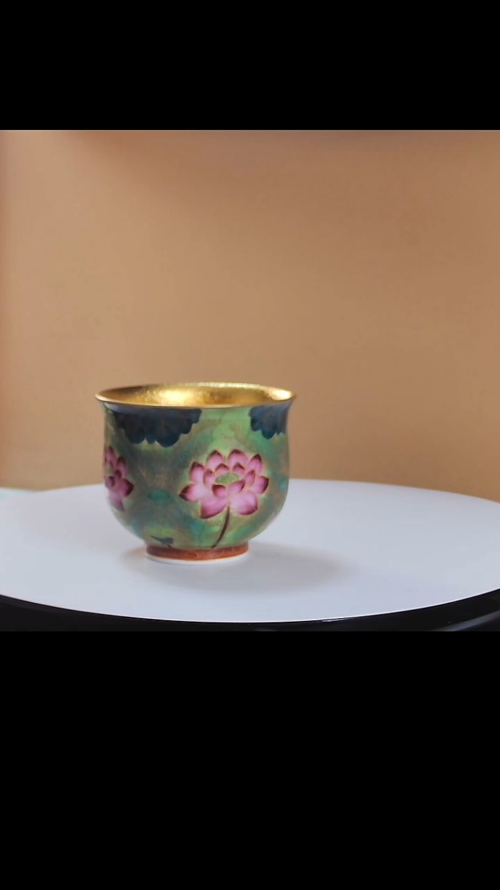 一味*内鎏金荷花图案主人杯