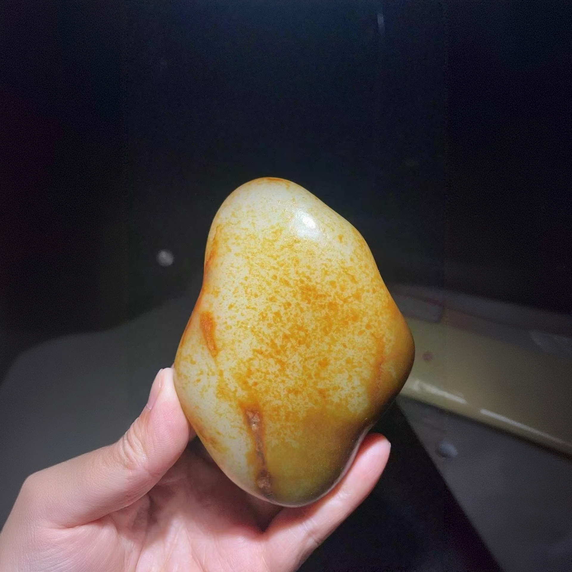 新疆和田玉原石摆件