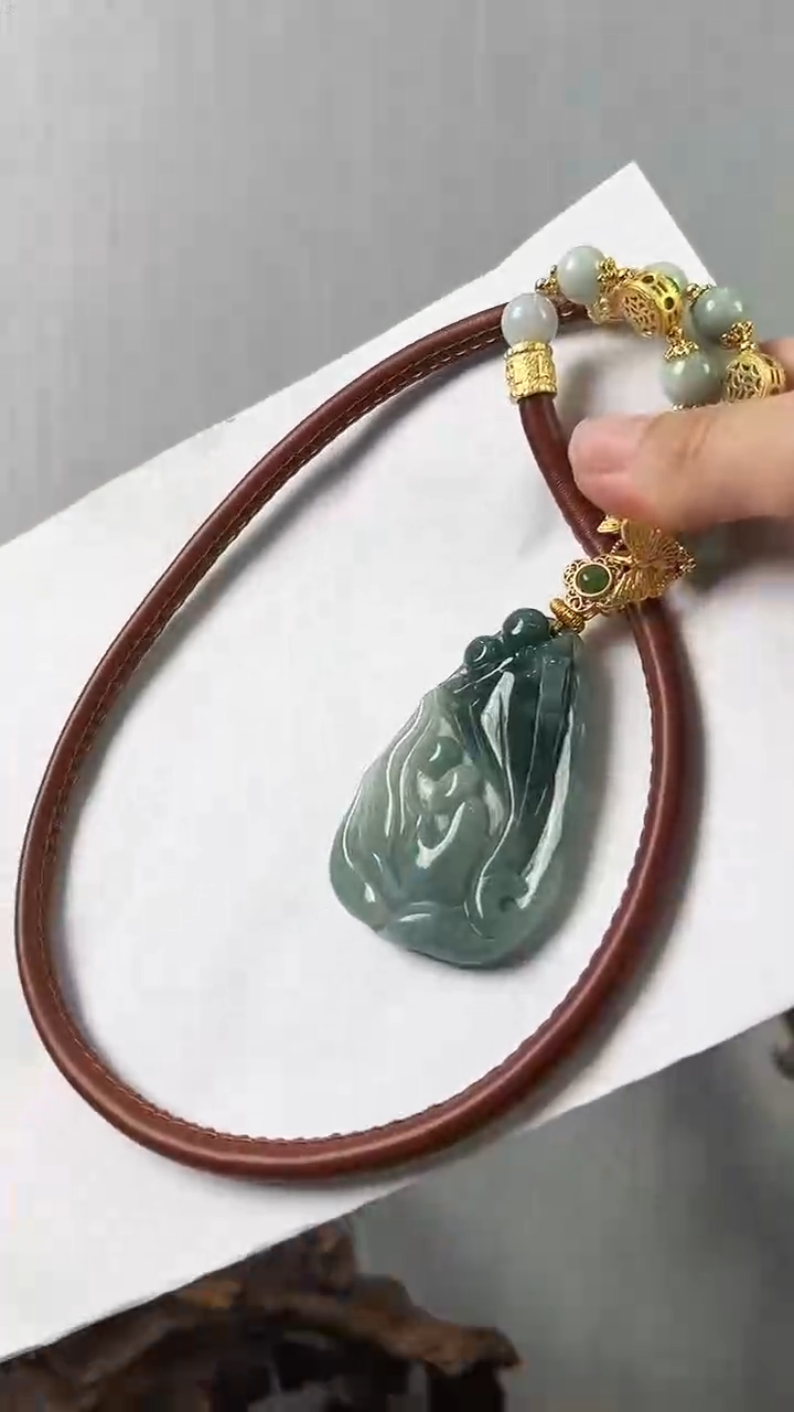 【闪购商品】翡翠颈饰未镶嵌佛