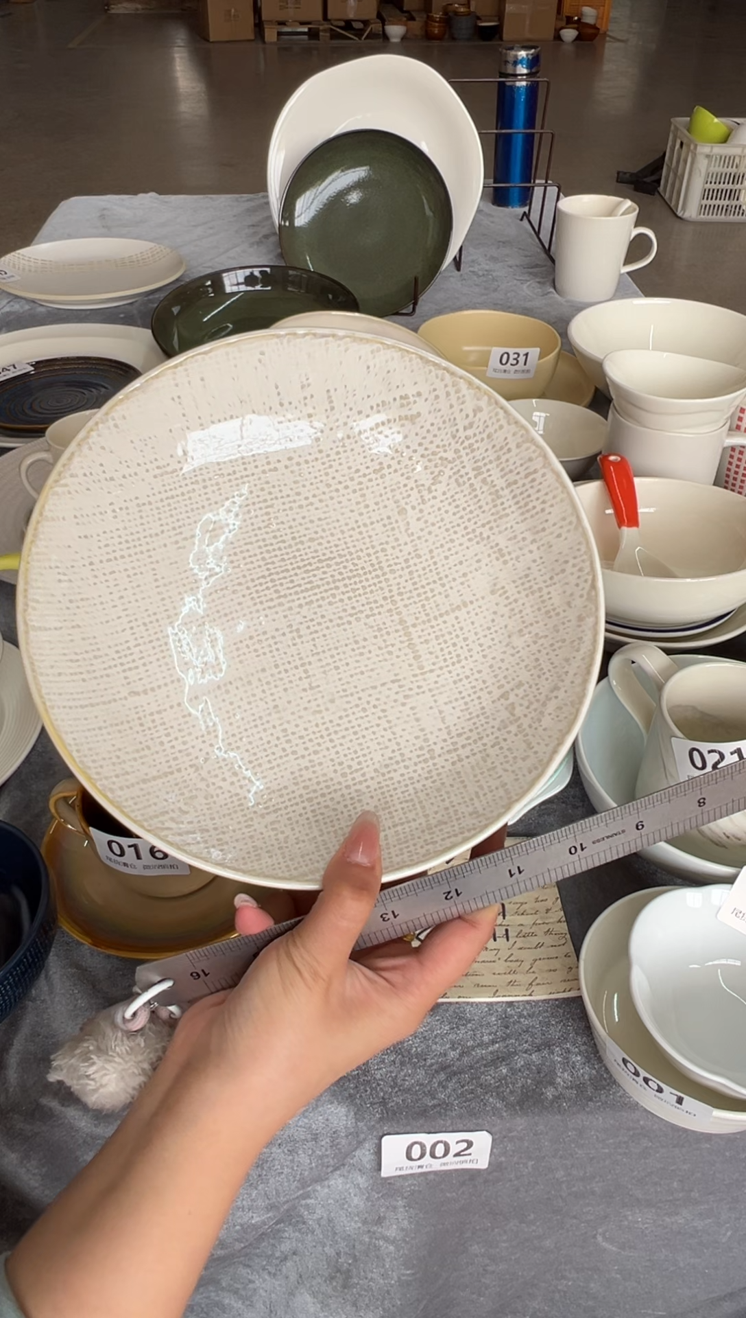 新骨瓷075瑕疵 洛娃白麻布9寸深盘