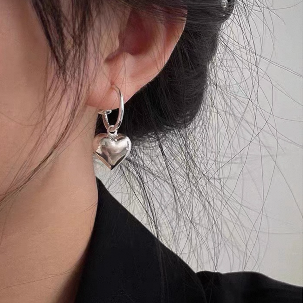 925银耳饰 S925银爱心金属耳环女新款小众设计桃心耳坠